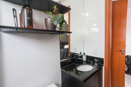 Apartamento para alugar com 56m², 2 quartos e 1 vagaBanheiro da Suite