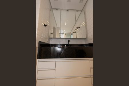 Apartamento à venda com 146m², 3 quartos e 3 vagas Apartamento à venda com 146m², 3 quartos e 3 vagasBanheiro da Suite 2