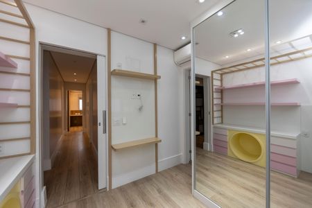 Apartamento à venda com 146m², 3 quartos e 3 vagas Apartamento à venda com 146m², 3 quartos e 3 vagasSuite 1