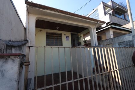 Casa para alugar com 60m², 2 quartos e 2 vagasFachada