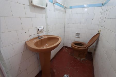 Casa para alugar com 60m², 2 quartos e 2 vagasBanheiro