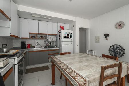 Casa à venda com 360m², 4 quartos e 3 vagasCozinha