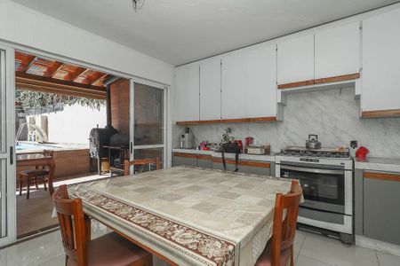 Casa à venda com 360m², 4 quartos e 3 vagasCozinha