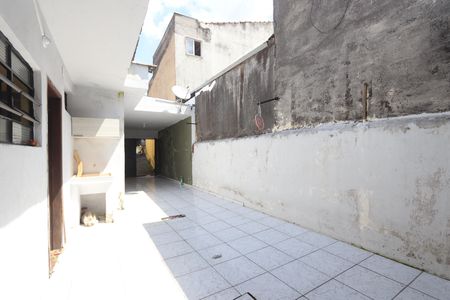 Quintal e Area de Serviço de casa para alugar com 1 quarto, 32m² em Jardim Clementino, Taboão da Serra