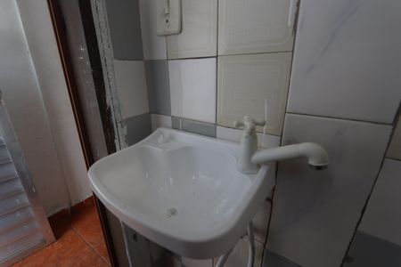 Banheiro de casa para alugar com 1 quarto, 32m² em Jardim Clementino, Taboão da Serra