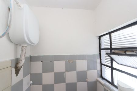 Banheiro de casa para alugar com 1 quarto, 32m² em Jardim Clementino, Taboão da Serra