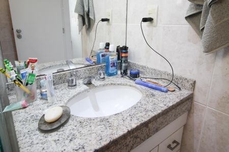 Apartamento à venda com 116m², 3 quartos e 3 vagasBanheiro da Suíte 2