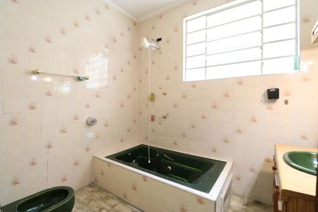 Apartamento à venda com 213m², 4 quartos e sem vagaBanheiro 2