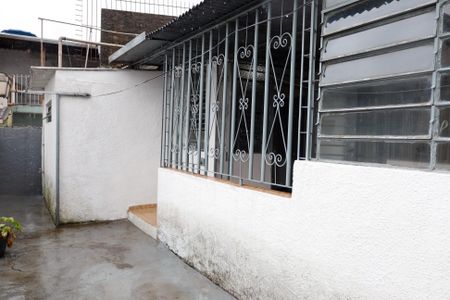 Casa para alugar com 92m², 2 quartos e sem vagaQuintal