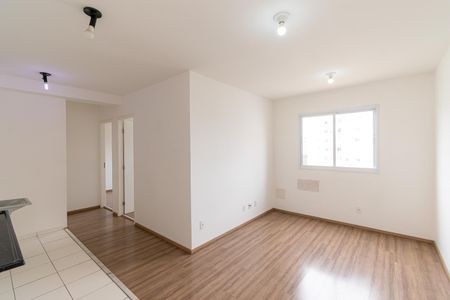 Sala de apartamento para alugar com 2 quartos, 50m² em Sítio da Figueira, São Paulo