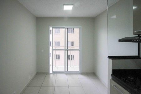 Sala de apartamento para alugar com 2 quartos, 45m² em Vila Ema, São Paulo