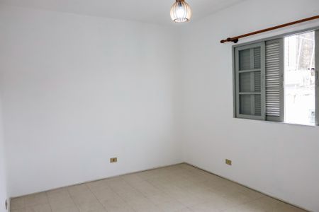 Casa para alugar com 70m², 2 quartos e 2 vagasQuarto 1