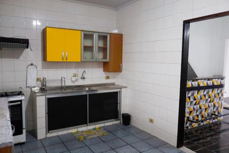 Casa para alugar com 70m², 2 quartos e 2 vagasCozinha