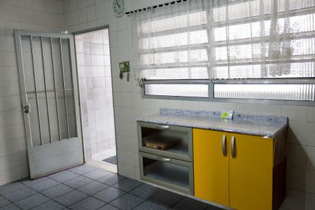 Casa para alugar com 70m², 2 quartos e 2 vagasCozinha