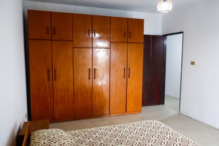 Casa para alugar com 70m², 2 quartos e 2 vagasQuarto 2