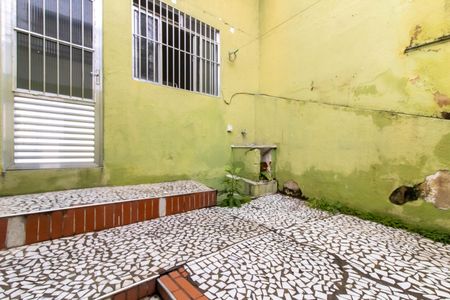 Casa para alugar com 30m², 1 quarto e sem vagaQuintal