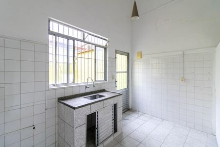 Cozinha de casa para alugar com 1 quarto, 30m² em Vila Sao Pedro, Guarulhos