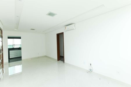 Apartamento à venda com 3 quartos, 85m² em Araguaia, Belo Horizonte