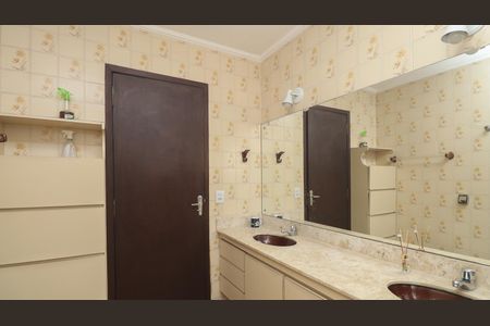 Casa para alugar com 154m², 3 quartos e 2 vagas Casa para alugar com 154m², 3 quartos e 2 vagasBanheiro da Suíte