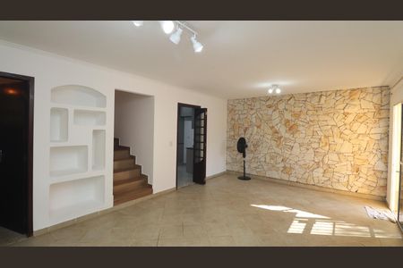 Sala  de casa para alugar com 3 quartos, 154m² em Vila Rosa, São Paulo