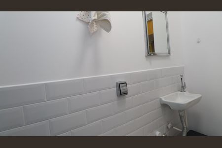 Casa para alugar com 154m², 3 quartos e 2 vagas Casa para alugar com 154m², 3 quartos e 2 vagasBanheiro 4