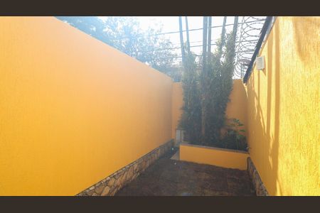 Casa para alugar com 154m², 3 quartos e 2 vagas Casa para alugar com 154m², 3 quartos e 2 vagasQuintal