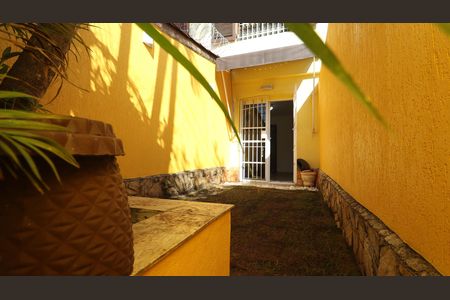 Casa para alugar com 154m², 3 quartos e 2 vagas Casa para alugar com 154m², 3 quartos e 2 vagasQuintal