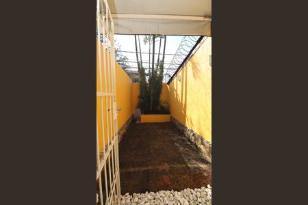 Casa para alugar com 154m², 3 quartos e 2 vagas Casa para alugar com 154m², 3 quartos e 2 vagasQuintal