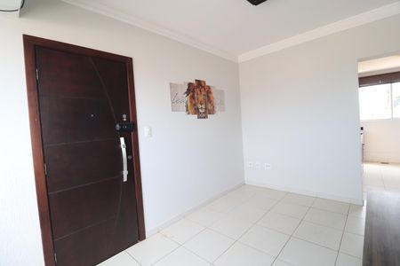 Sala de apartamento para alugar com 2 quartos, 54m² em Segismundo Pereira, Uberlândia