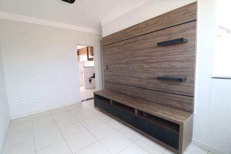 Sala de apartamento para alugar com 2 quartos, 54m² em Segismundo Pereira, Uberlândia