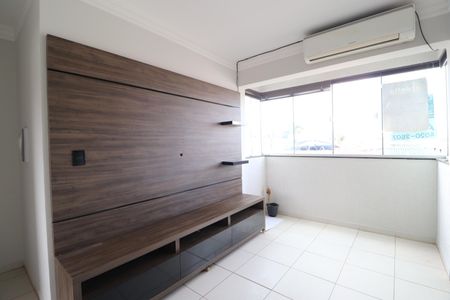 Sala de apartamento para alugar com 2 quartos, 54m² em Segismundo Pereira, Uberlândia