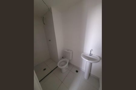 Banheiro de apartamento para alugar com 1 quarto, 28m² em Brás, São Paulo