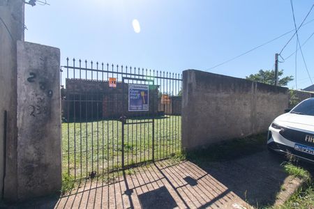 Casa à venda com 1050m², 3 quartos e 1 vaga Casa à venda com 1050m², 3 quartos e 1 vagaFachada