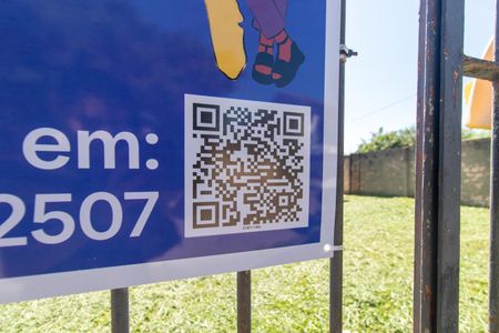 Casa à venda com 1050m², 3 quartos e 1 vaga Casa à venda com 1050m², 3 quartos e 1 vagaFachada