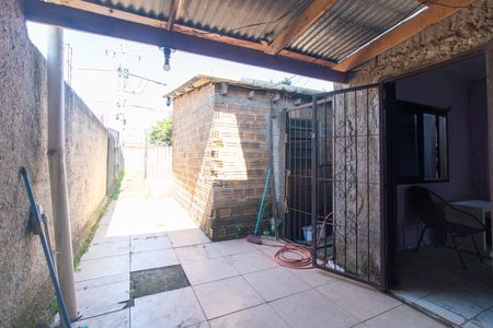 Casa à venda com 1050m², 3 quartos e 1 vaga Casa à venda com 1050m², 3 quartos e 1 vagaQuintal