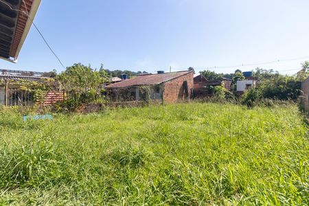 Casa à venda com 1050m², 3 quartos e 1 vaga Casa à venda com 1050m², 3 quartos e 1 vagaQuintal