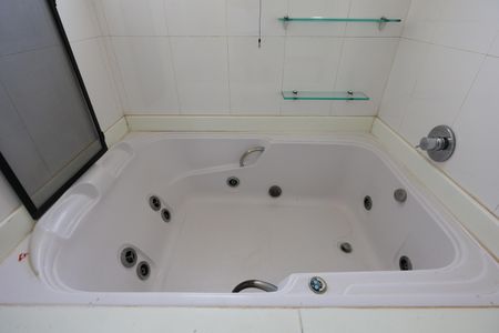 Apartamento para alugar com 243m², 3 quartos e 4 vagas