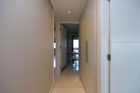 Apartamento para alugar com 243m², 3 quartos e 4 vagas