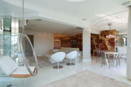 Apartamento para alugar com 243m², 3 quartos e 4 vagas