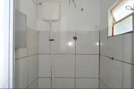 Banheiro de casa para alugar com 1 quarto, 50m² em Vila Osasco, Osasco