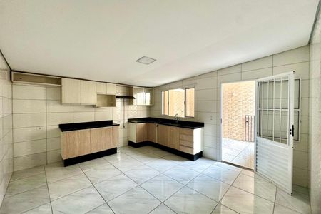 Cozinha e Área de Serviço de casa para alugar com 2 quartos, 60m² em Jardim Palmira, Guarulhos