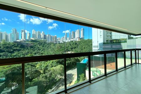 Apartamento à venda com 180m², 3 quartos e 4 vagasÁrea comum