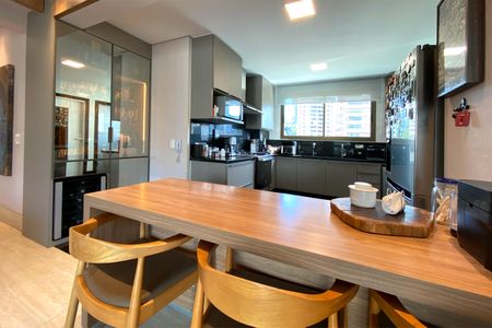 Apartamento à venda com 180m², 3 quartos e 4 vagasCozinha