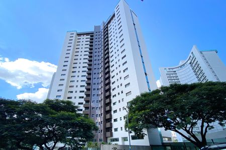 Apartamento à venda com 180m², 3 quartos e 4 vagasFachada