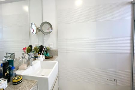 Apartamento à venda com 180m², 3 quartos e 4 vagasBanheiro da Suíte 2