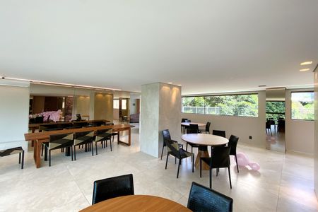 Apartamento à venda com 180m², 3 quartos e 4 vagasÁrea comum