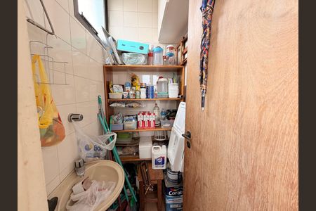 Apartamento à venda com 107m², 3 quartos e 2 vagasBanheiro de Serviço/Depósito