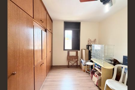 Apartamento à venda com 107m², 3 quartos e 2 vagasQuarto 2