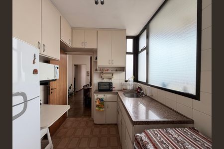 Apartamento à venda com 107m², 3 quartos e 2 vagasCozinha