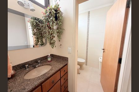 Apartamento à venda com 107m², 3 quartos e 2 vagasBanheiro Social